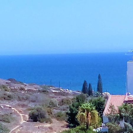 1 Bedroom Apartment With A Magnificent Sea View Limassol Eksteriør billede