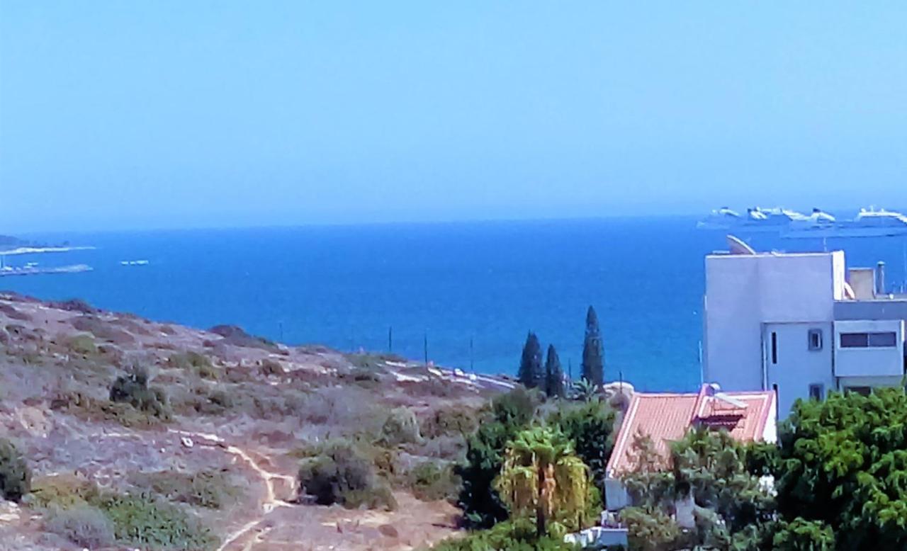 1 Bedroom Apartment With A Magnificent Sea View Limassol Eksteriør billede